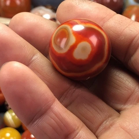 玛瑙/玉髓颈饰未镶嵌泊*