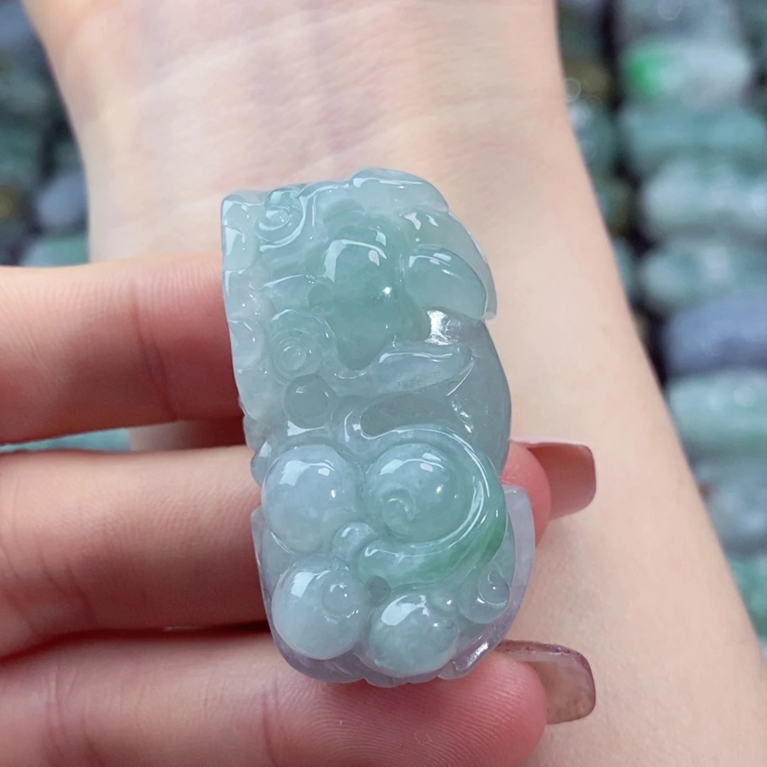 颈饰未镶嵌翡翠天然