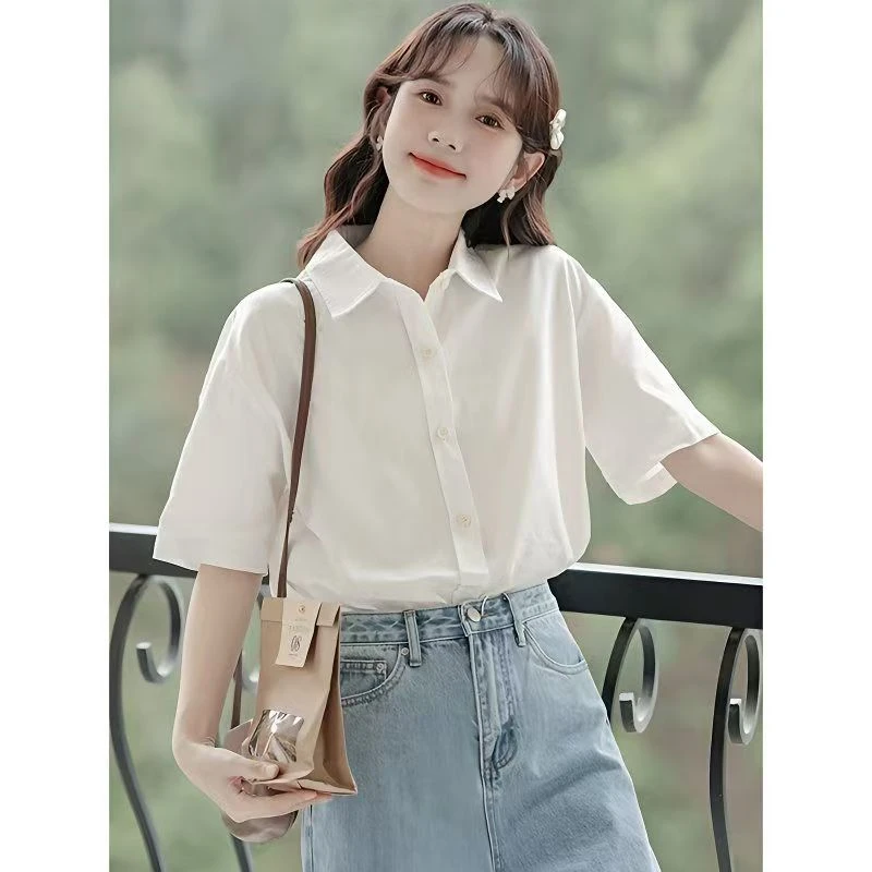 2025夏季白色工装短袖衬衫女夏宽松韩版纯色上衣休闲气质短款衬衣