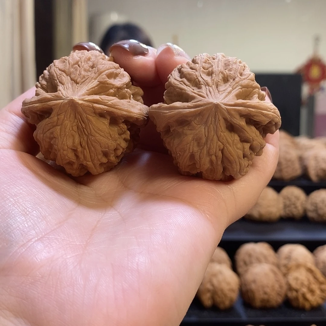 把件文玩核桃42平谷凹底有黄