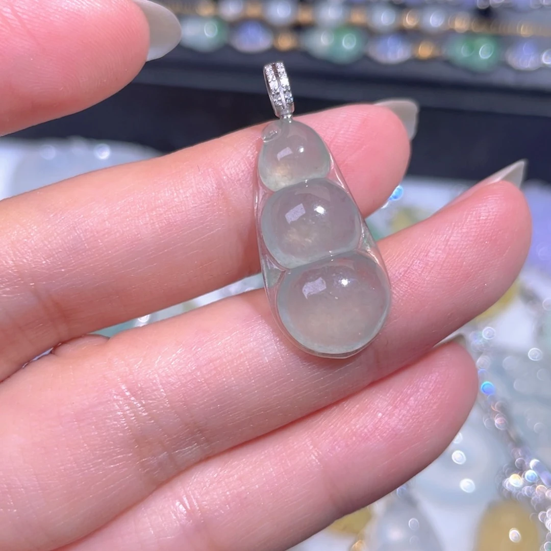 颈饰18K金镶嵌翡翠翡翠