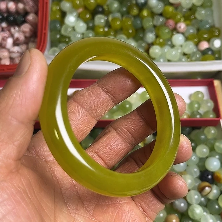 合金蛇纹石玉颈饰