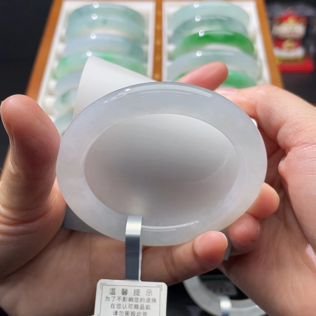 翡翠未镶嵌手镯50.5白冰