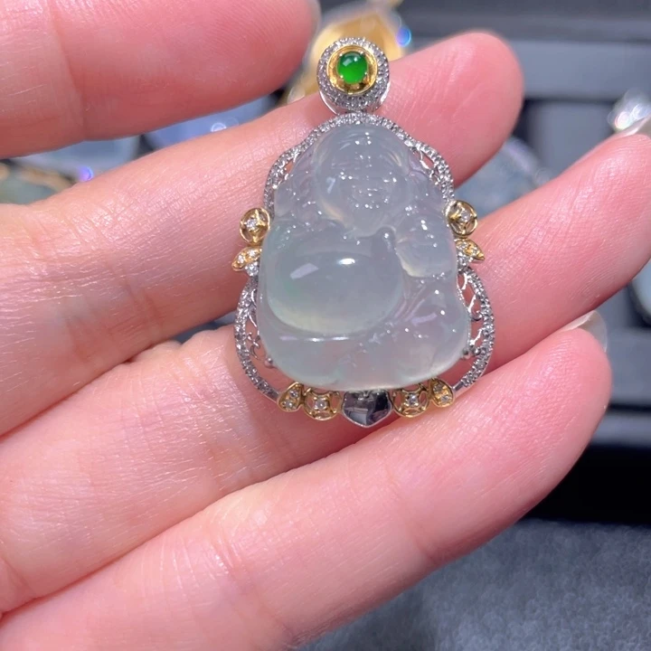 颈饰18K金镶嵌翡翠翡翠