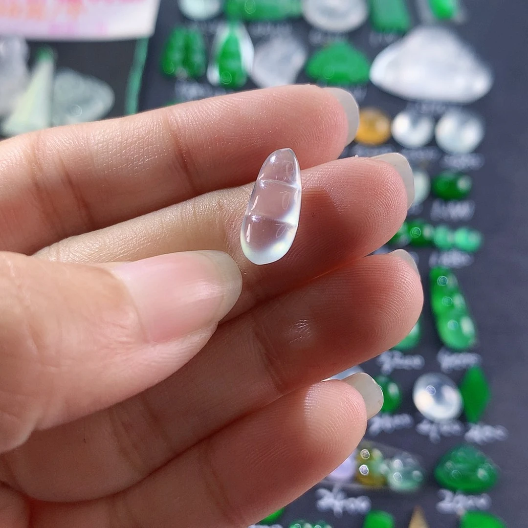 【闪购商品】翡翠颈饰未镶嵌白钢豆子