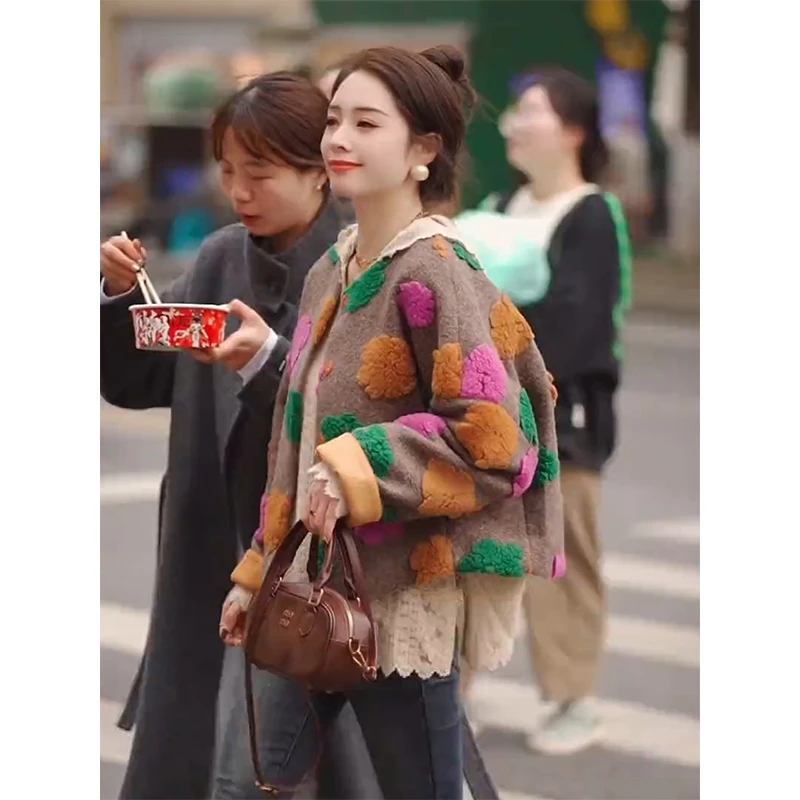 气质显瘦花朵刺绣外套2024冬季新款小众设计时尚洋气短款开衫上衣