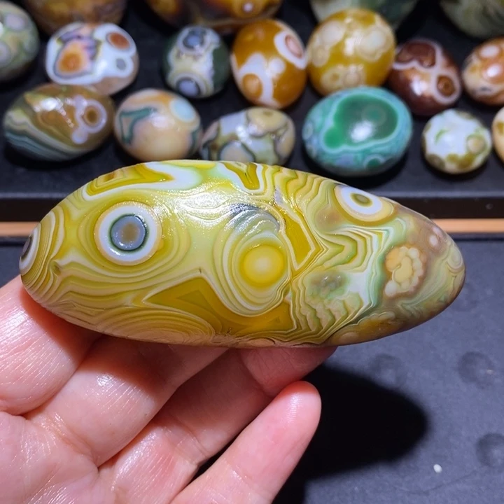 未镶嵌玛瑙/玉髓珠宝半成品14