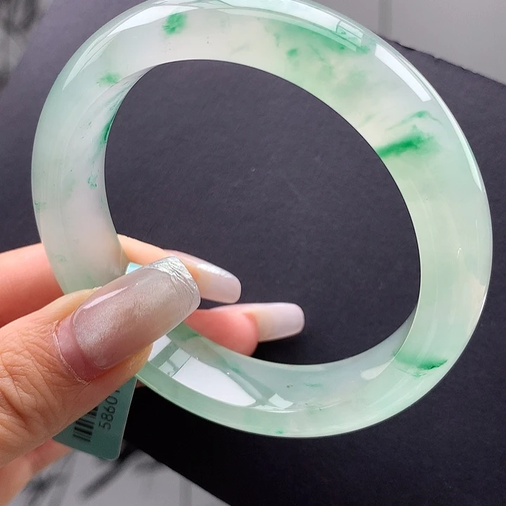 未镶嵌手镯石英质玉