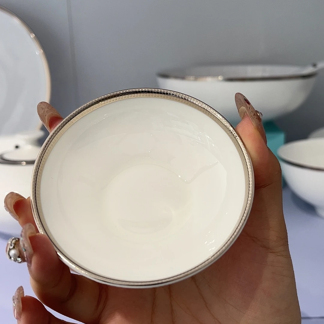 瓷片伊丽莎白9cm味碟