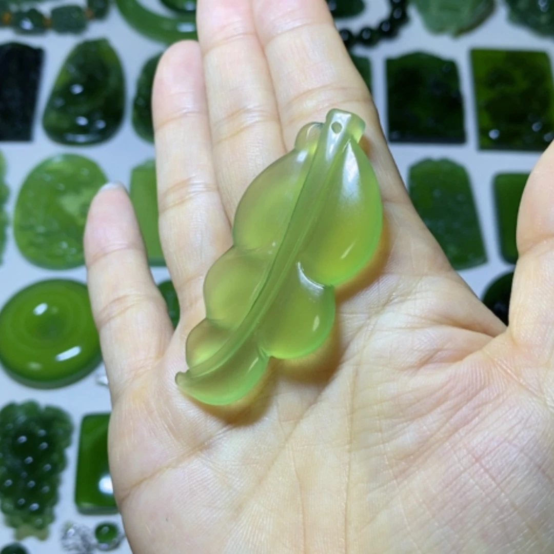 【闪购商品】未镶嵌蛇纹石玉颈饰