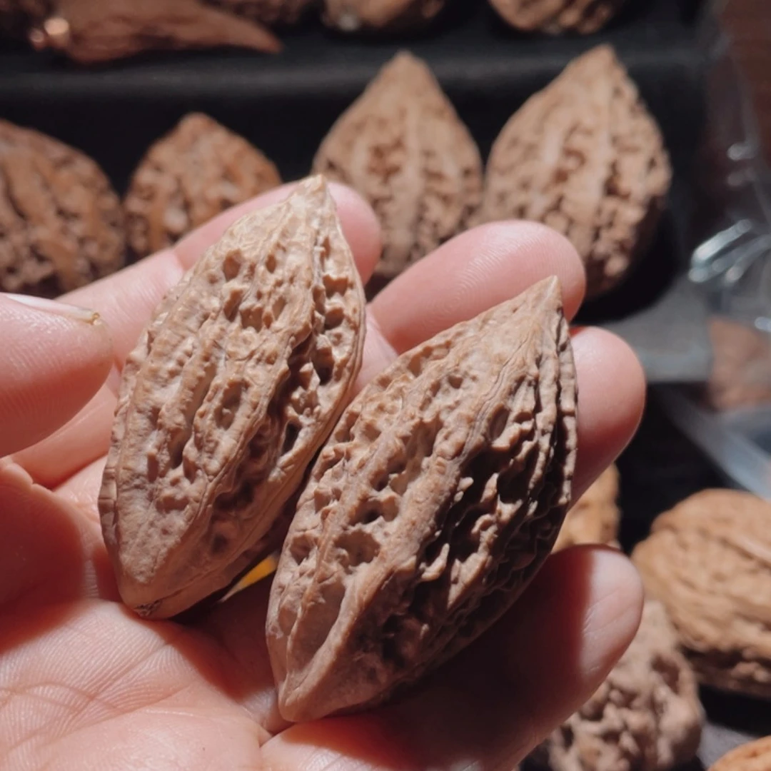 【闪购商品】文玩核桃把件东北楸子3