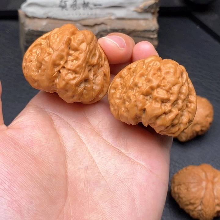 文玩核桃吊坠尺寸41.8三角蛙