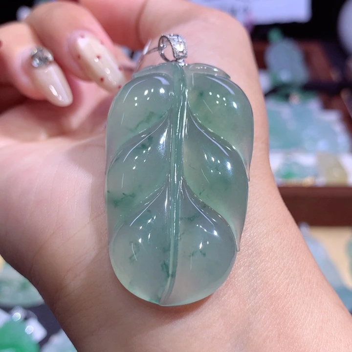 翡翠18K金镶嵌吊坠(不含链)叶子
