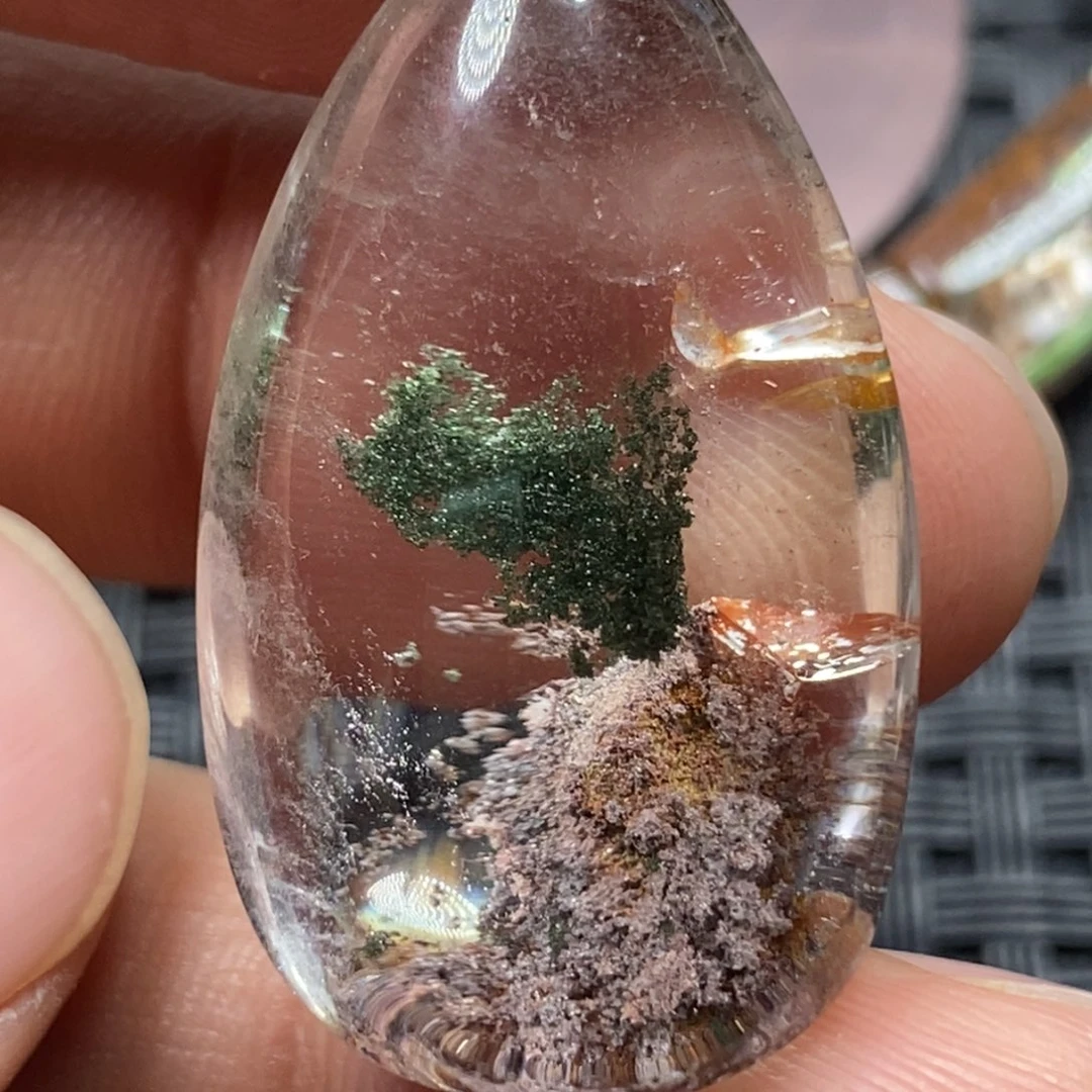 水晶颈饰未镶嵌宙****?