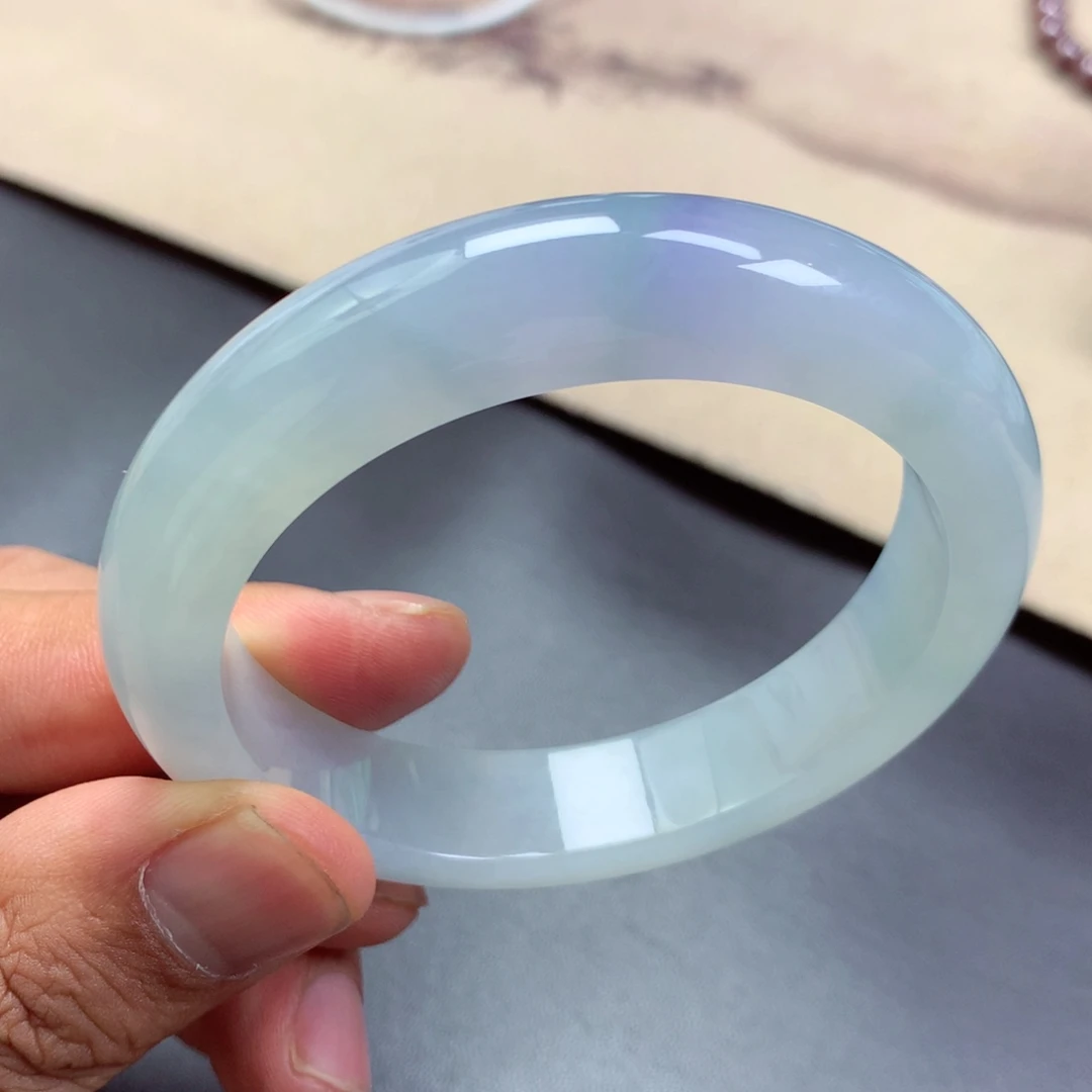 翡翠手镯未镶嵌缅甸翡翠