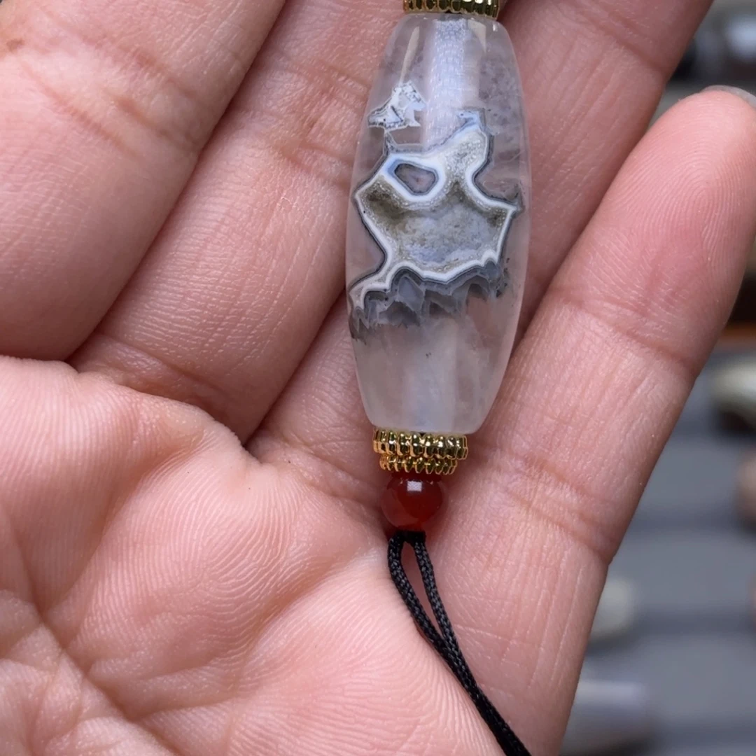 清***月玛瑙/玉髓未镶嵌颈饰