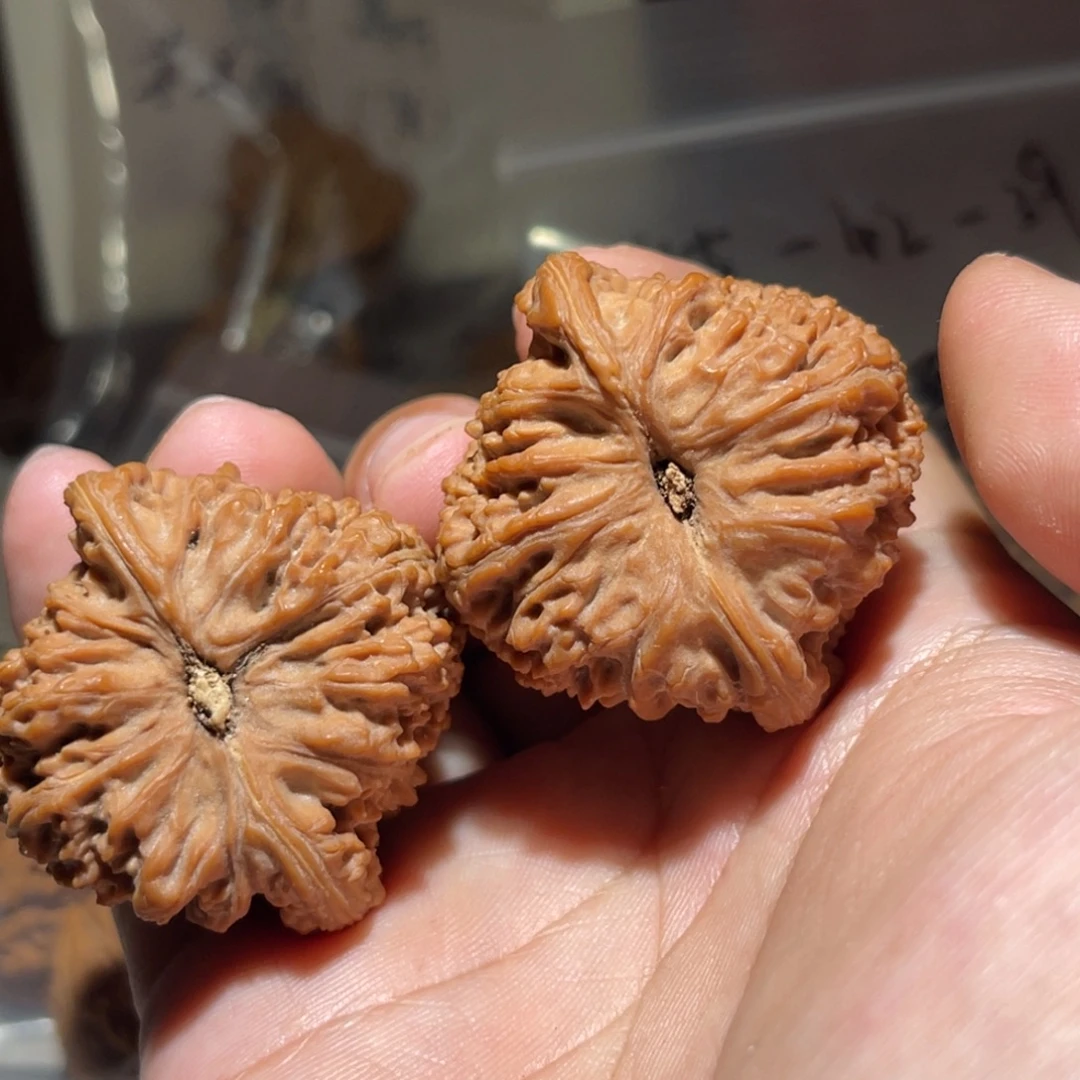 顺***⑉文玩核桃吊坠41.5南疆石核桃