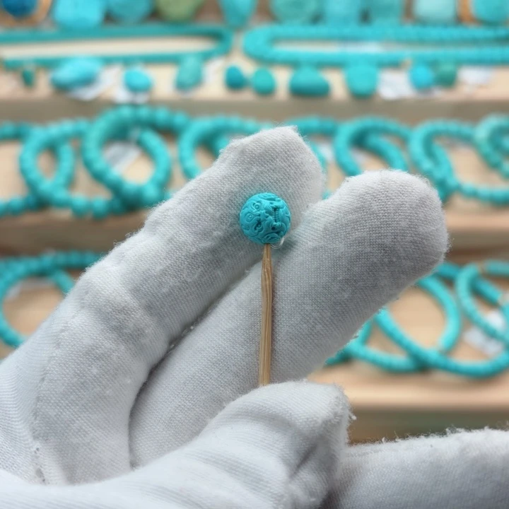 绿松石未镶嵌珠宝奇石