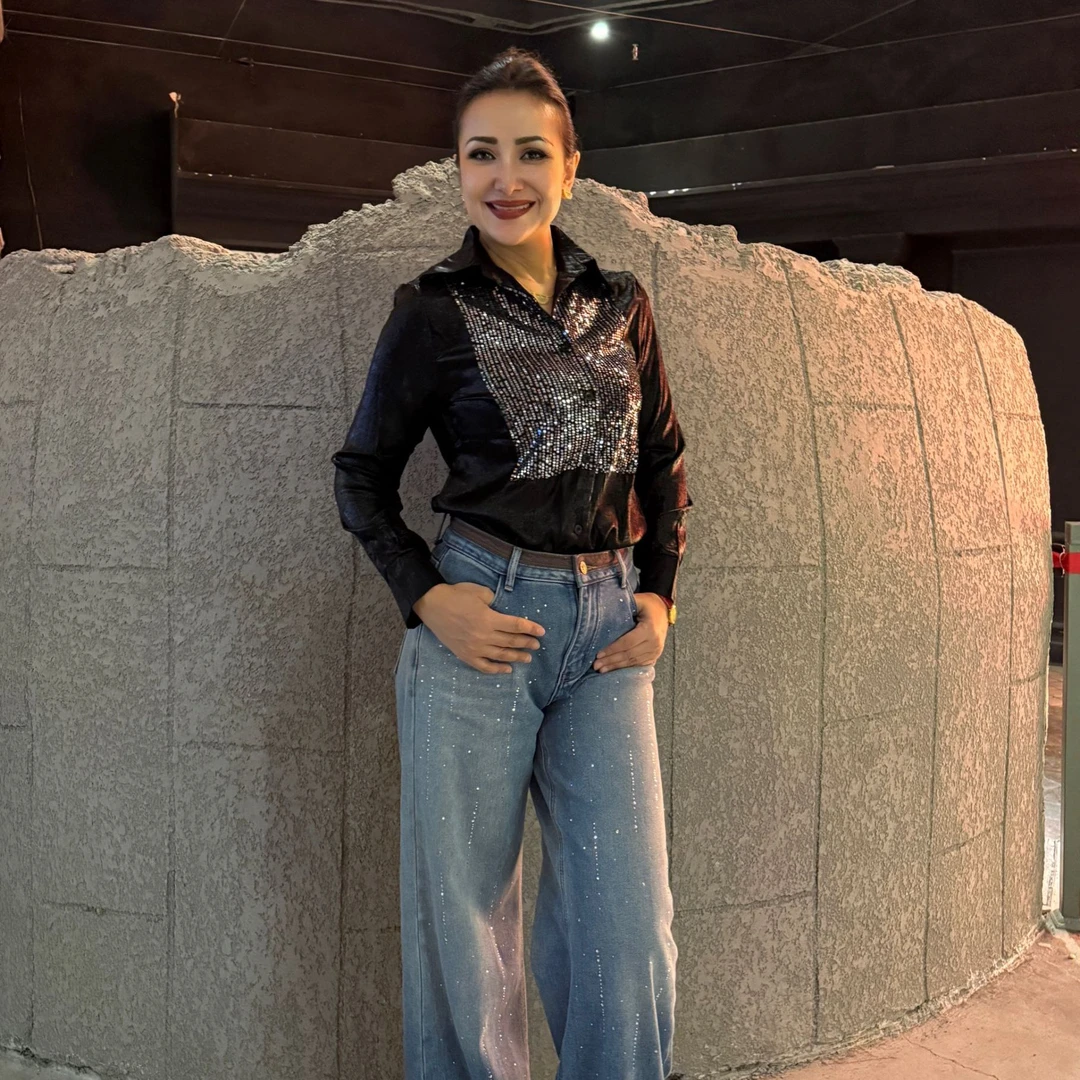 时尚高级亮片衬衫气质