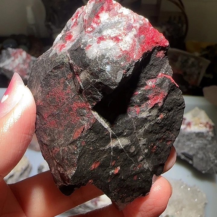 天然辰砂 天然朱砂原石毛料