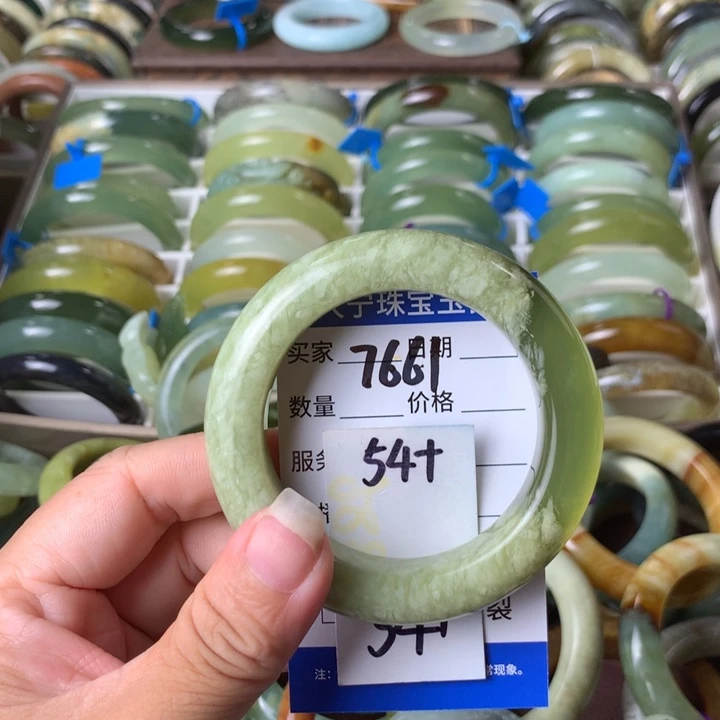 未镶嵌蛇纹石玉手镯7661