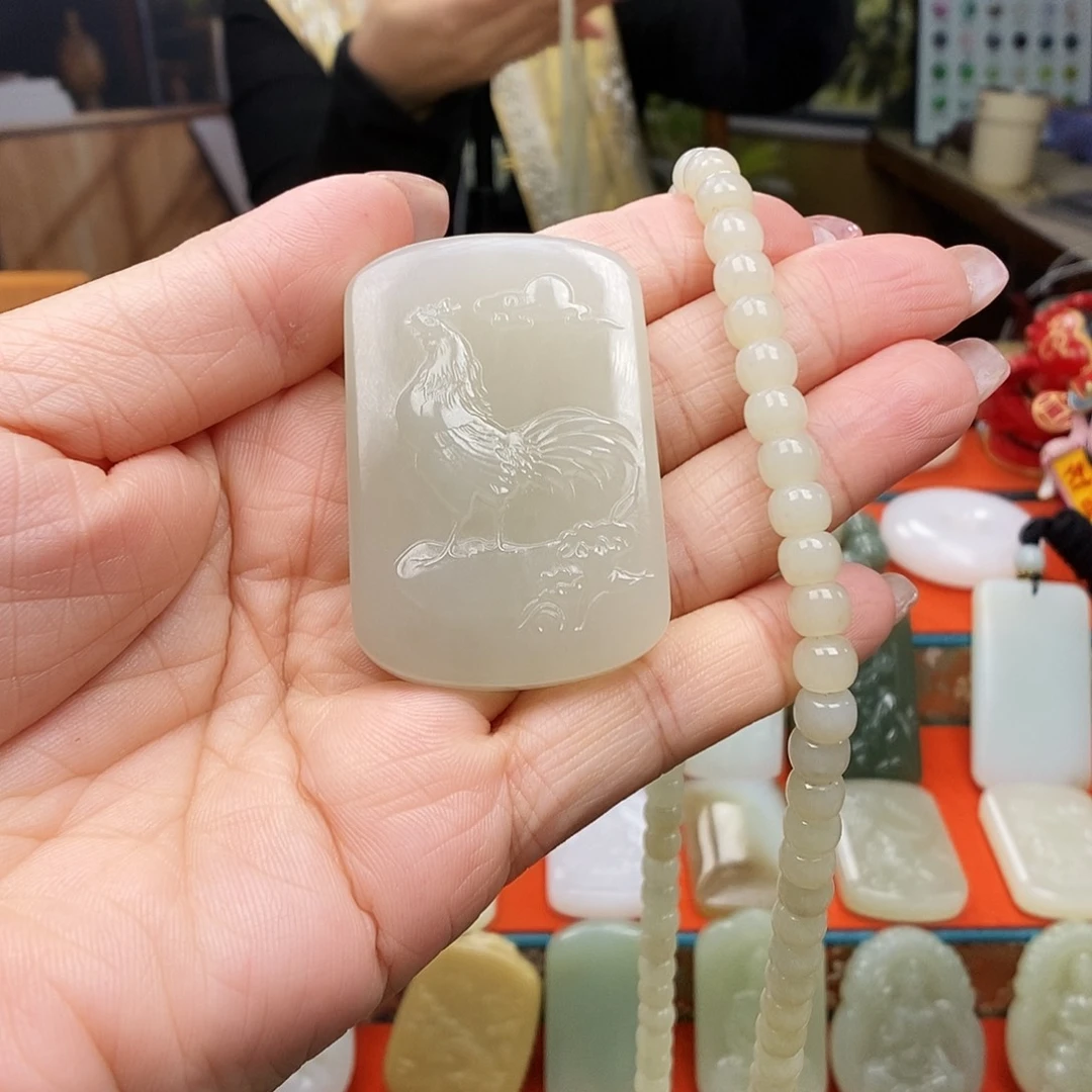 颈饰未镶嵌和田玉黄*驰