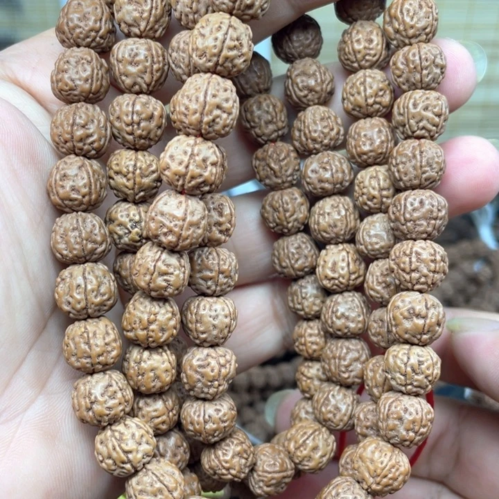 金刚菩提吊坠玉面肥龙保手持尺寸12左右