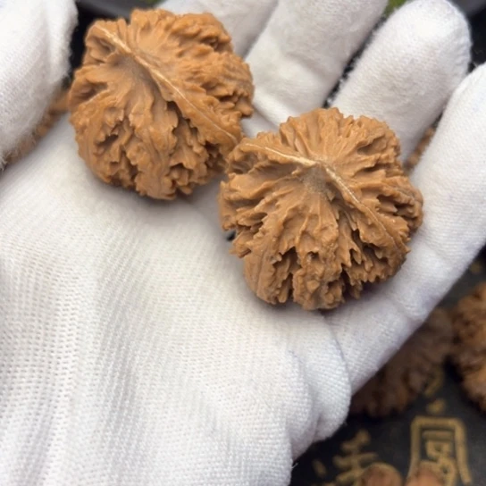 绘***吊坠文玩核桃秦岭核桃25