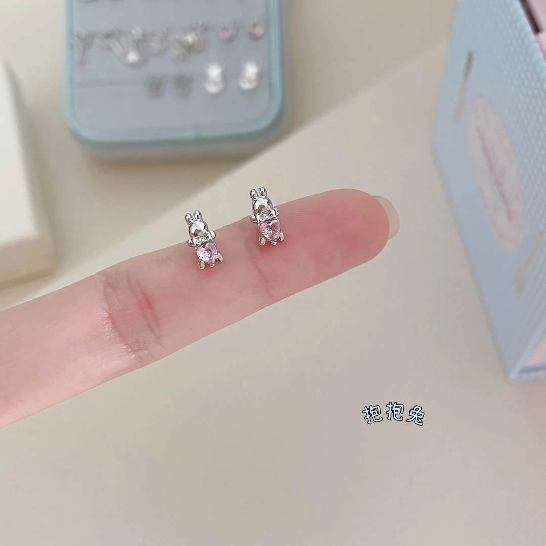 铜合金耳饰 D2259 S925银针抱抱兔独特气质甜酷可爱风高级感耳饰