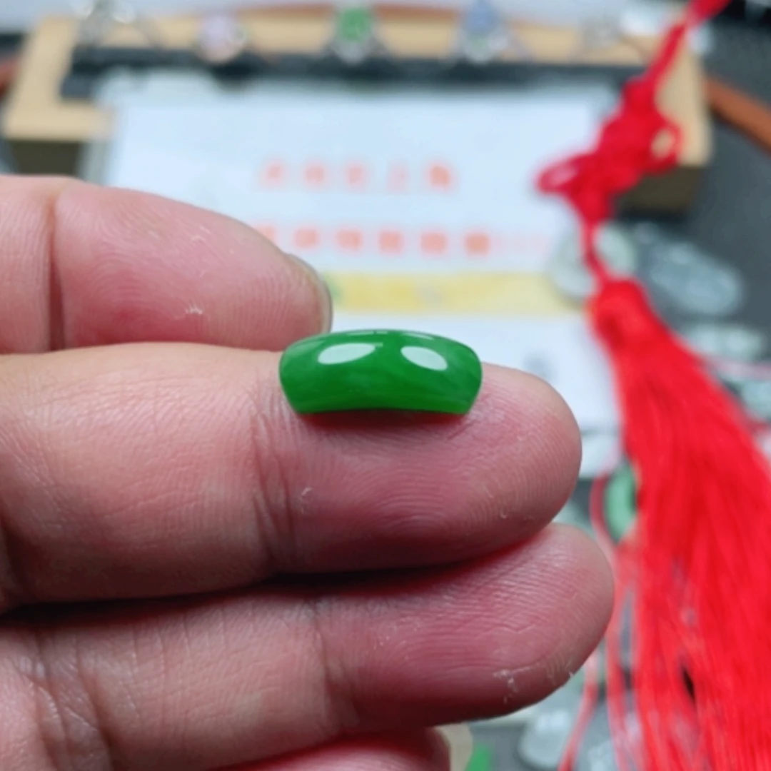 【闪购商品】翡翠颈饰未镶嵌翡翠