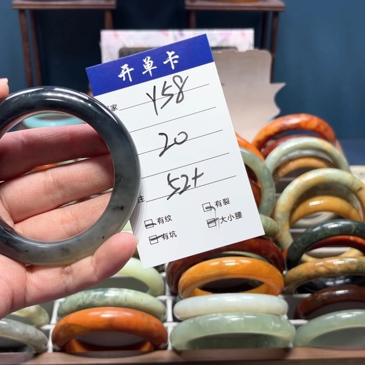 蛇纹石玉手镯未镶嵌疯****们