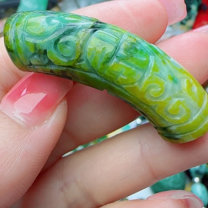翡翠未镶嵌颈饰天然A货14