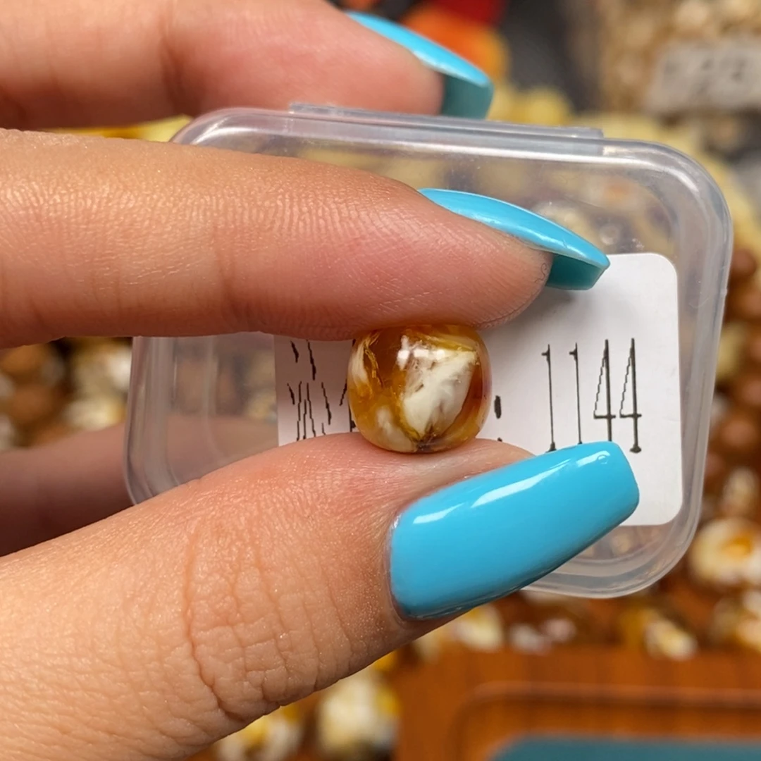 蜜蜡未镶嵌珠宝奇石1144