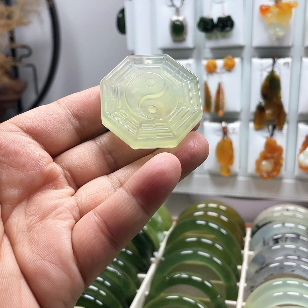 合金蛇纹石玉颈饰