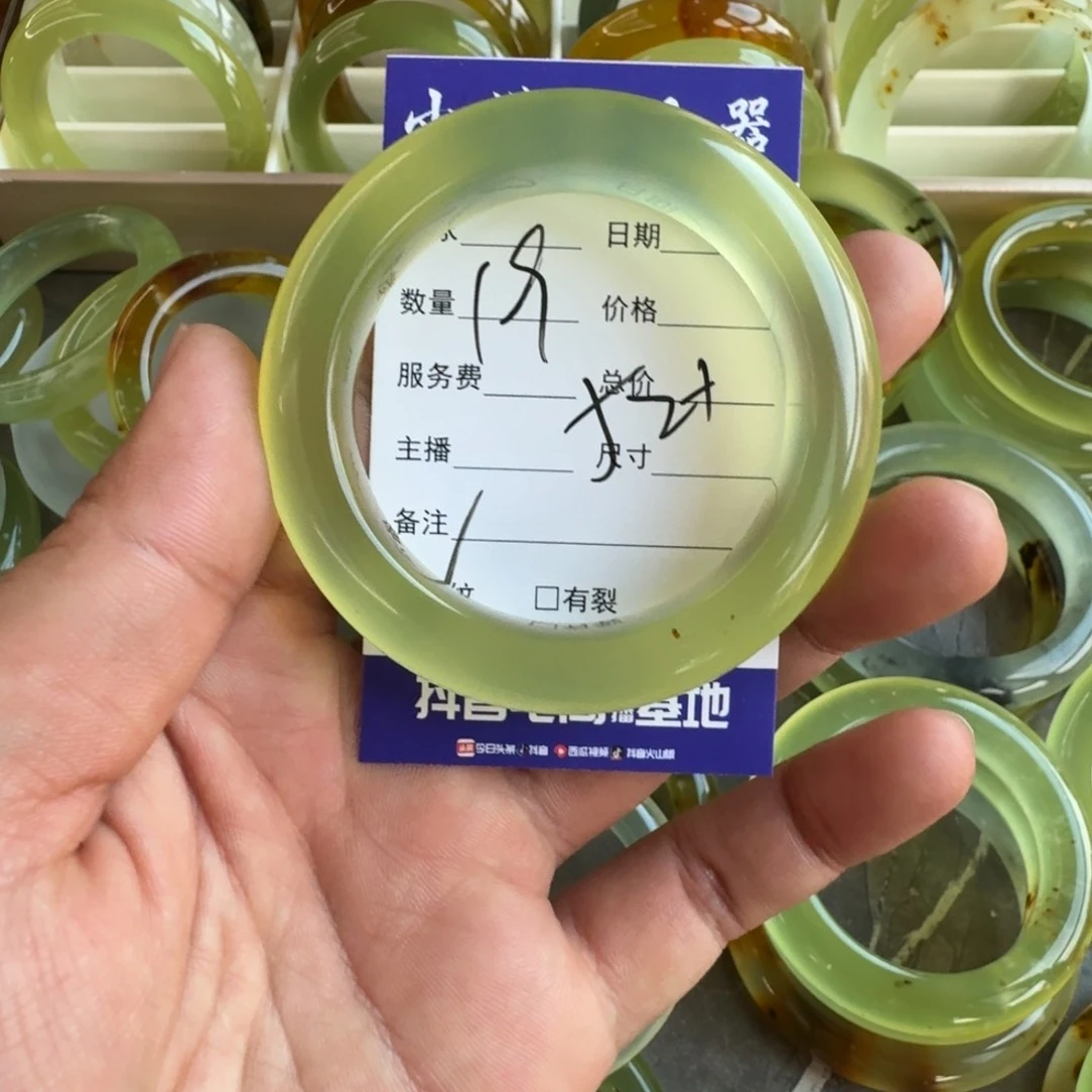 明***肥蛇纹石玉未镶嵌手镯