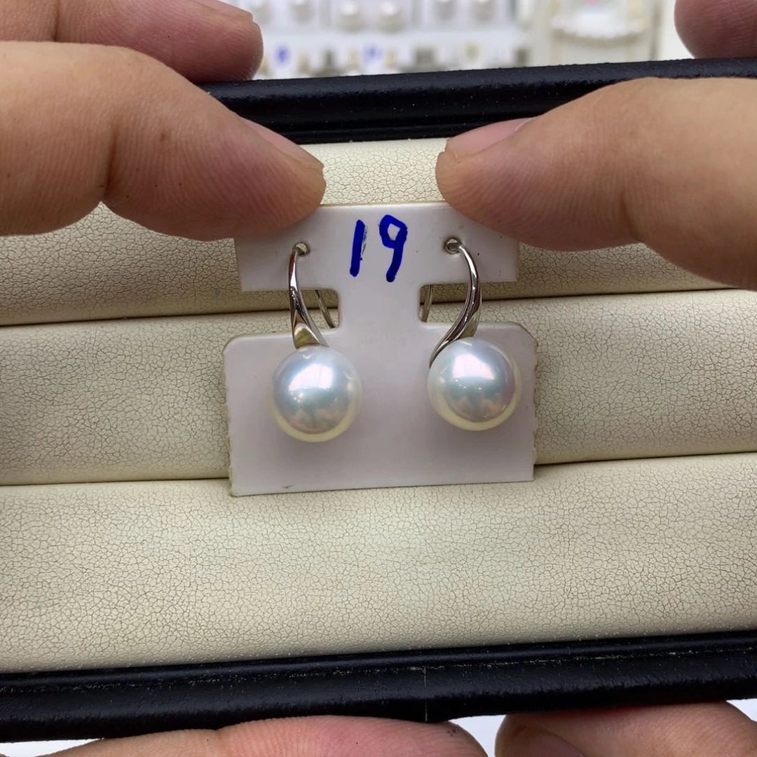 月***眠银S925镶嵌淡水珍珠耳饰