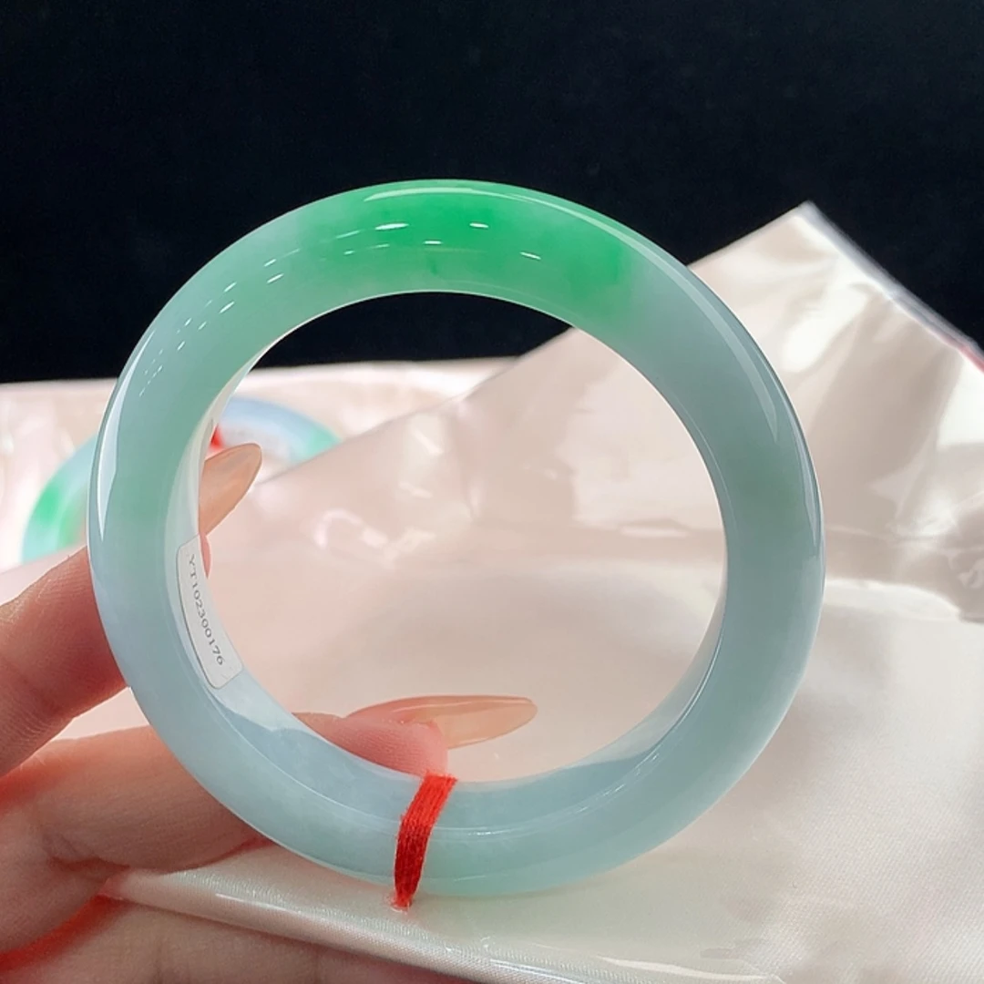 【闪购商品】未镶嵌手镯翡翠55.7，55/56