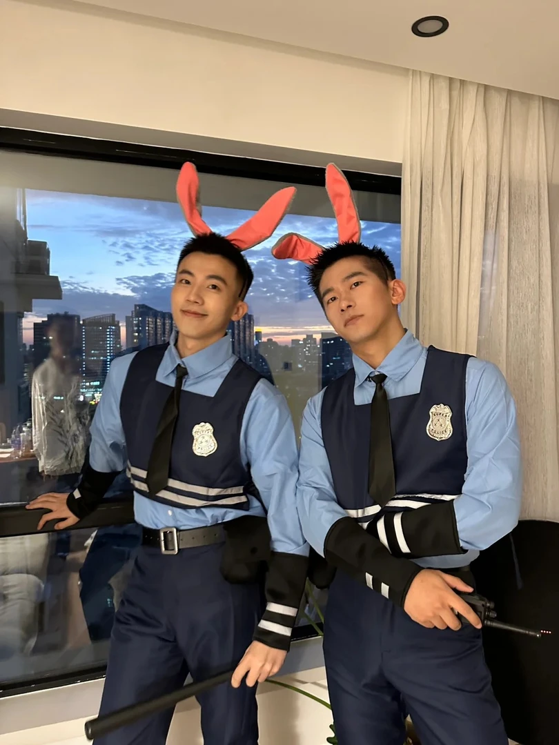 迪士尼游乐园朱迪兔子警官cos服成人大码酒吧活动男模特主播穿搭