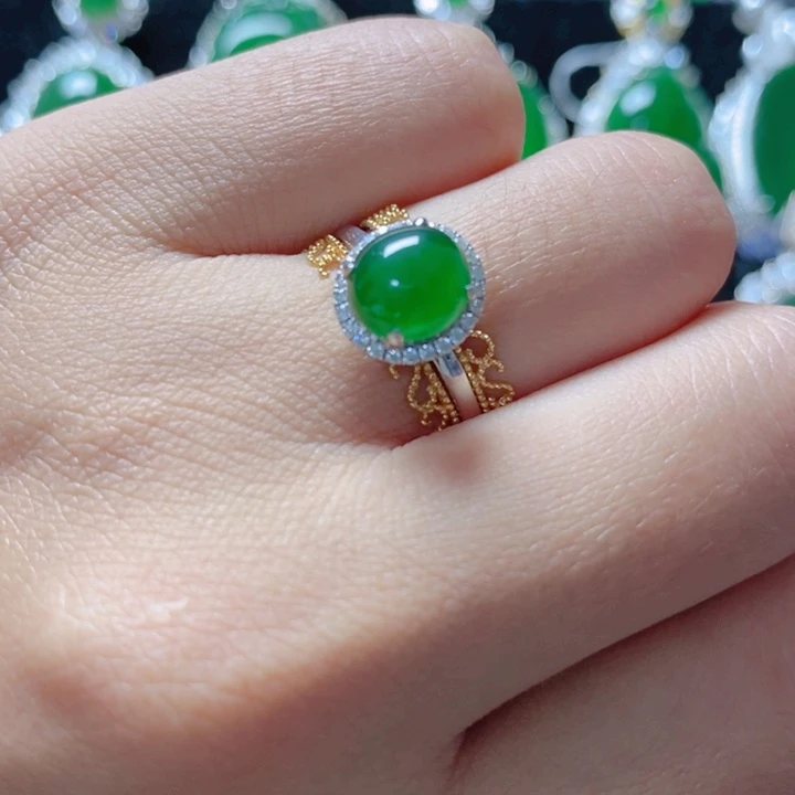 翡翠颈饰18K金镶嵌18321209。  