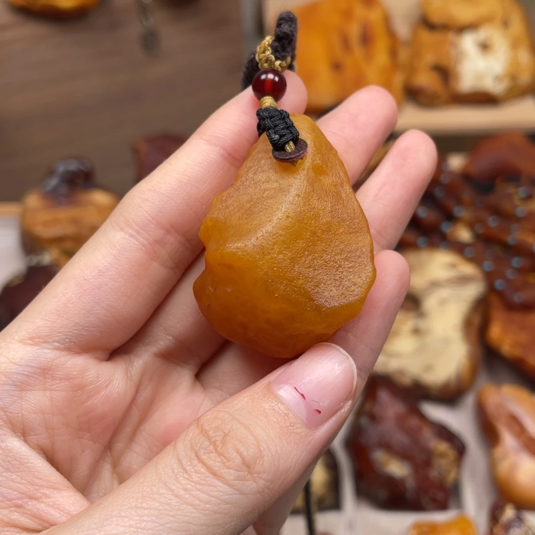 琥珀未镶嵌珠宝奇石