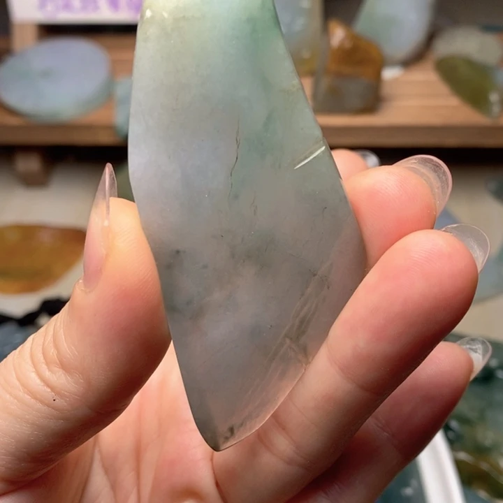 翡翠未镶嵌颈饰天然