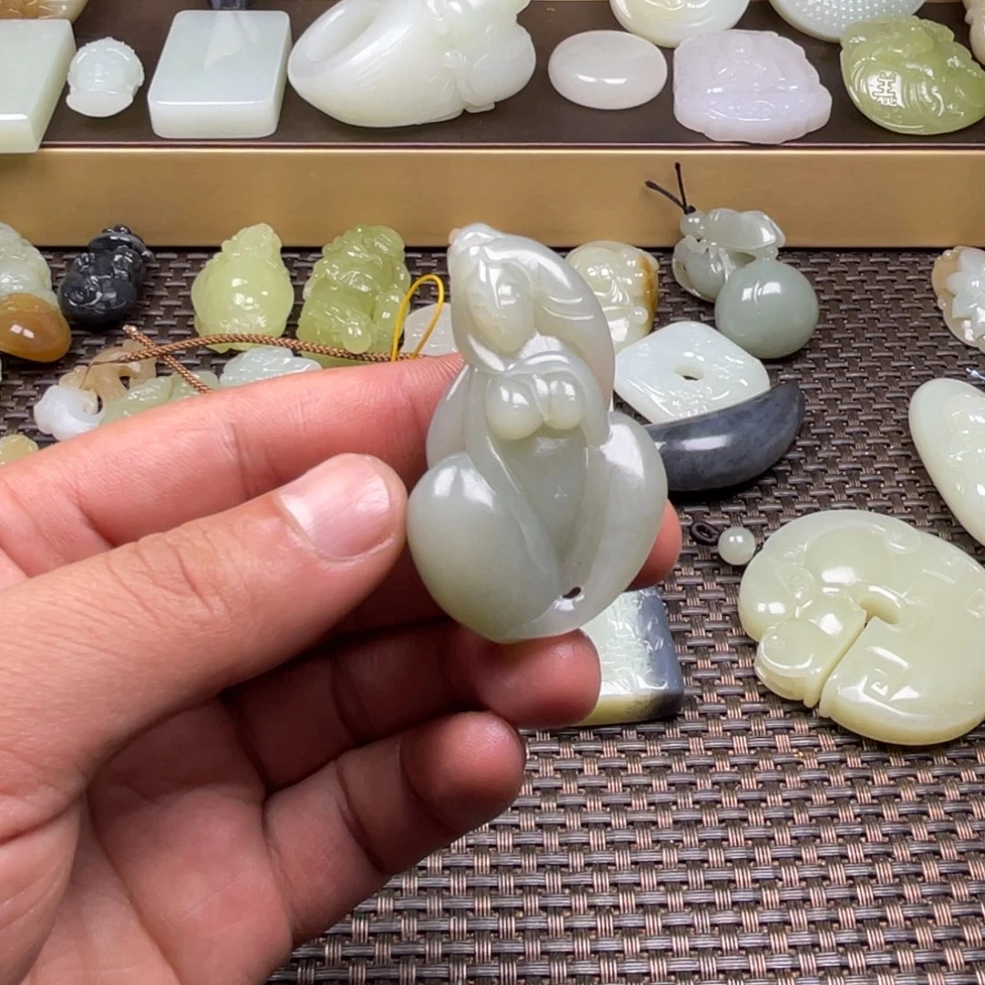 和田玉未镶嵌挂件