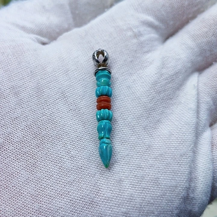 绿松石未镶嵌颈饰