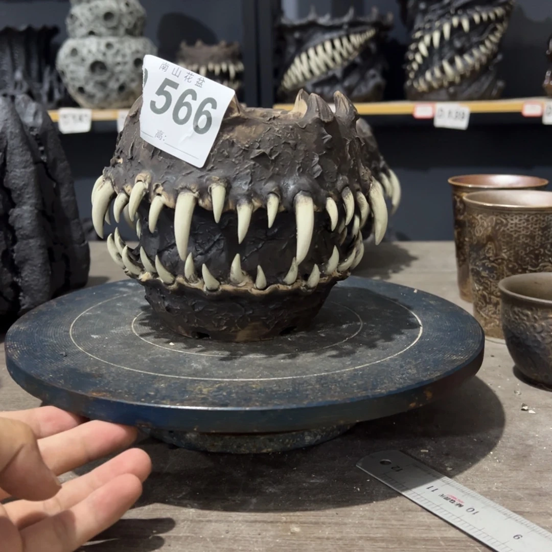 手捏陶瓷植物花盆