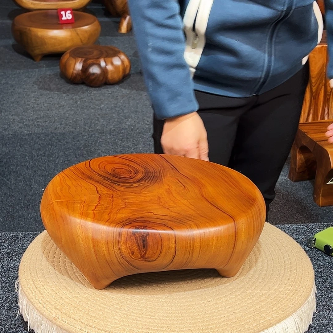 31 号香樟木尺寸：33-29-11cm