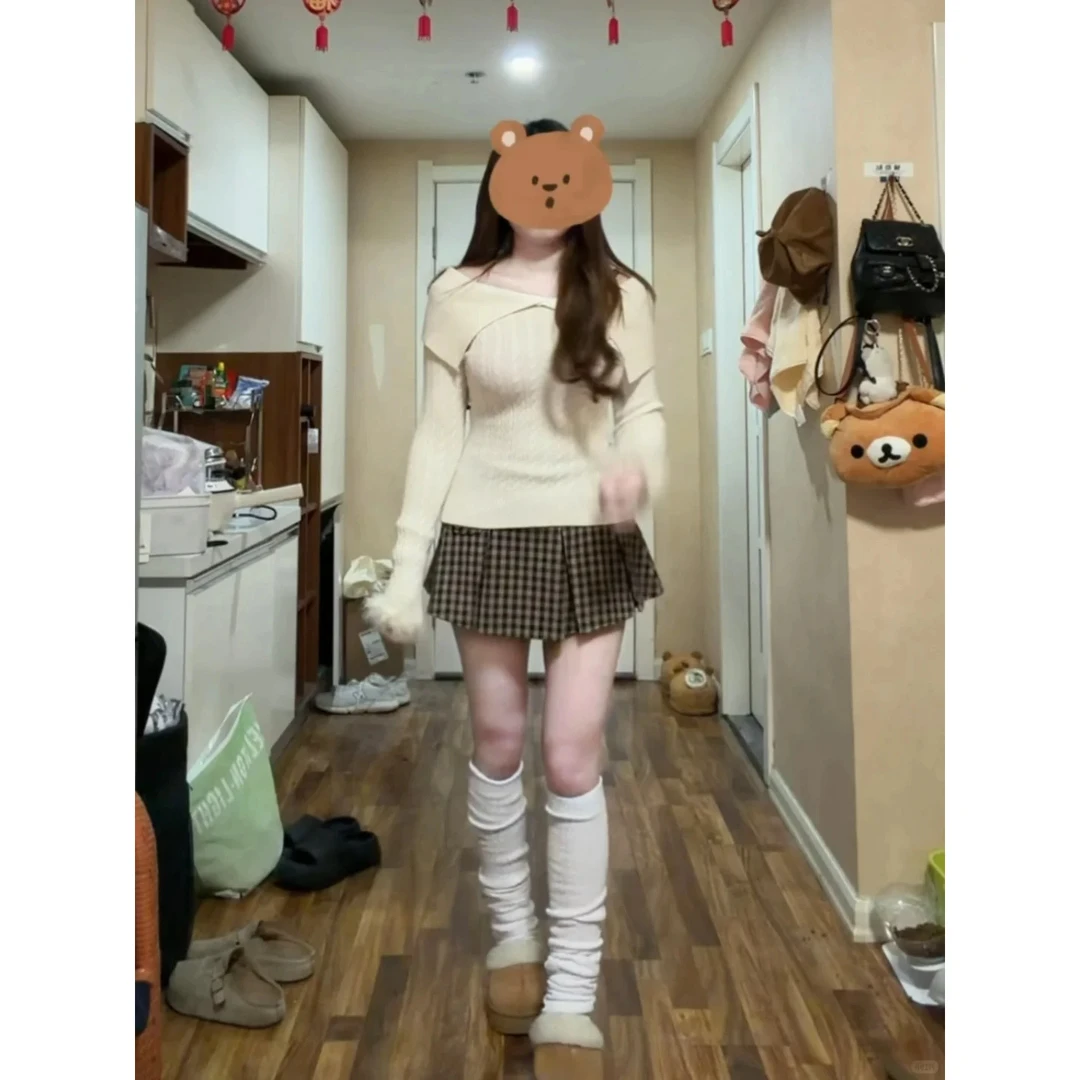 秋冬季绝美一字肩针织衫女毛毛袖气质短款上衣半身裙格纹百褶裙