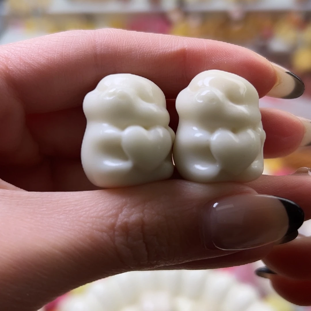 菩提根/象牙果吊坠全品爱心抱抱兔10颗