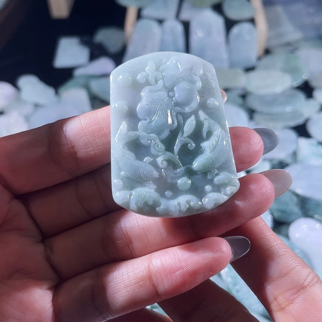 翡翠未镶嵌吊坠(不含链)鱼牌