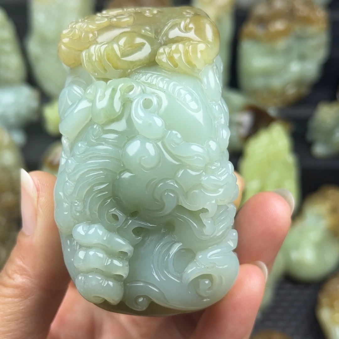 和田玉未镶嵌把件