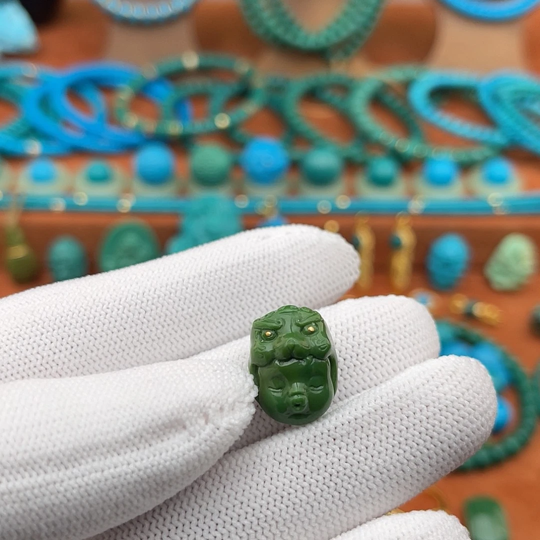 绿松石未镶嵌珠宝奇石